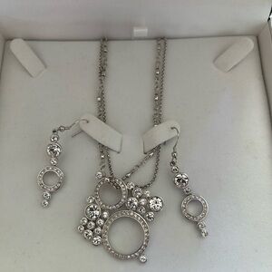 Elegant Silver colour  Necklace and Earring Set